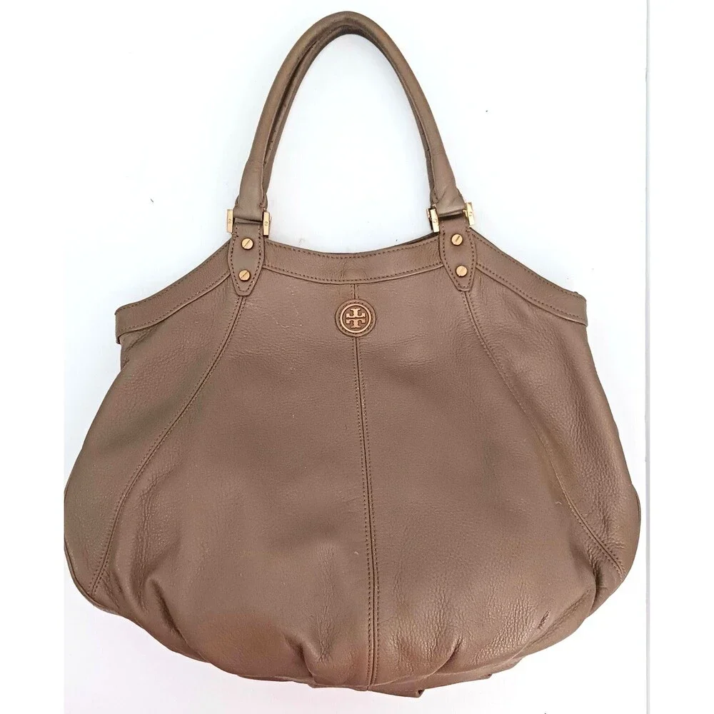 Tory Burch Dakota Lg Hobo Satchel Clay Beige Pebbled Leather Gold Logo w Dustbag